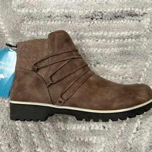 JBU Brown Ankle Boots